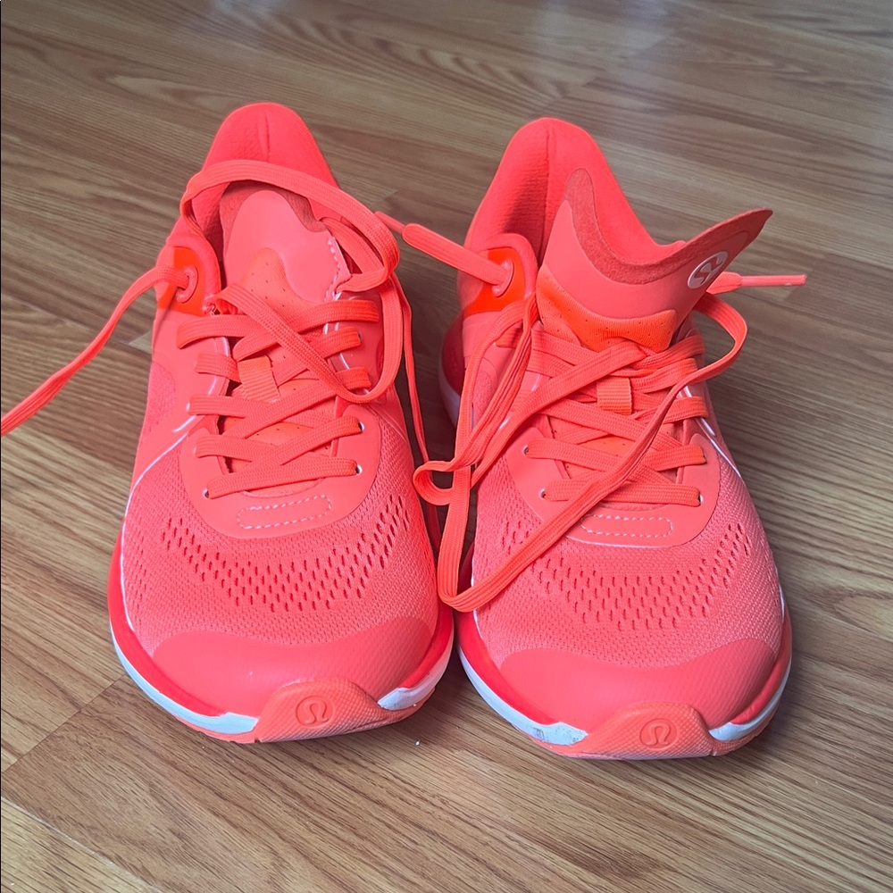 lululemon athletica Women's Vibrant Sneakers